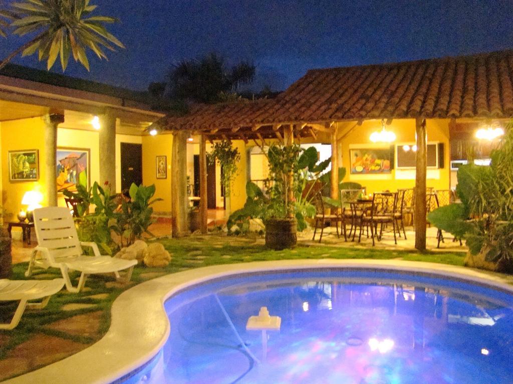 Hotel Colonnade Nicaragua Managua Exterior photo
