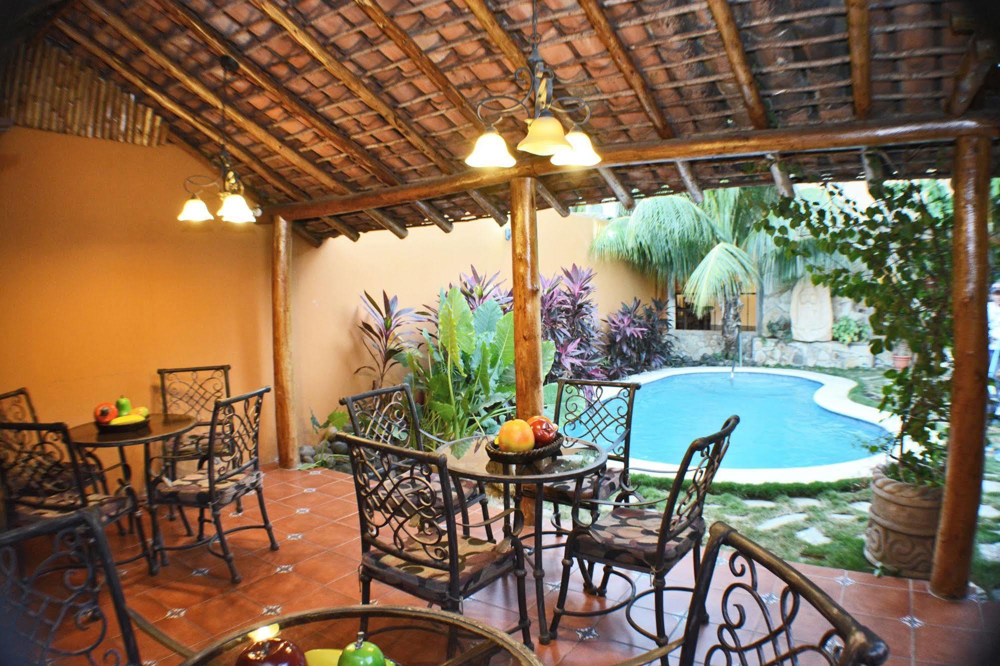 Hotel Colonnade Nicaragua Managua Exterior photo