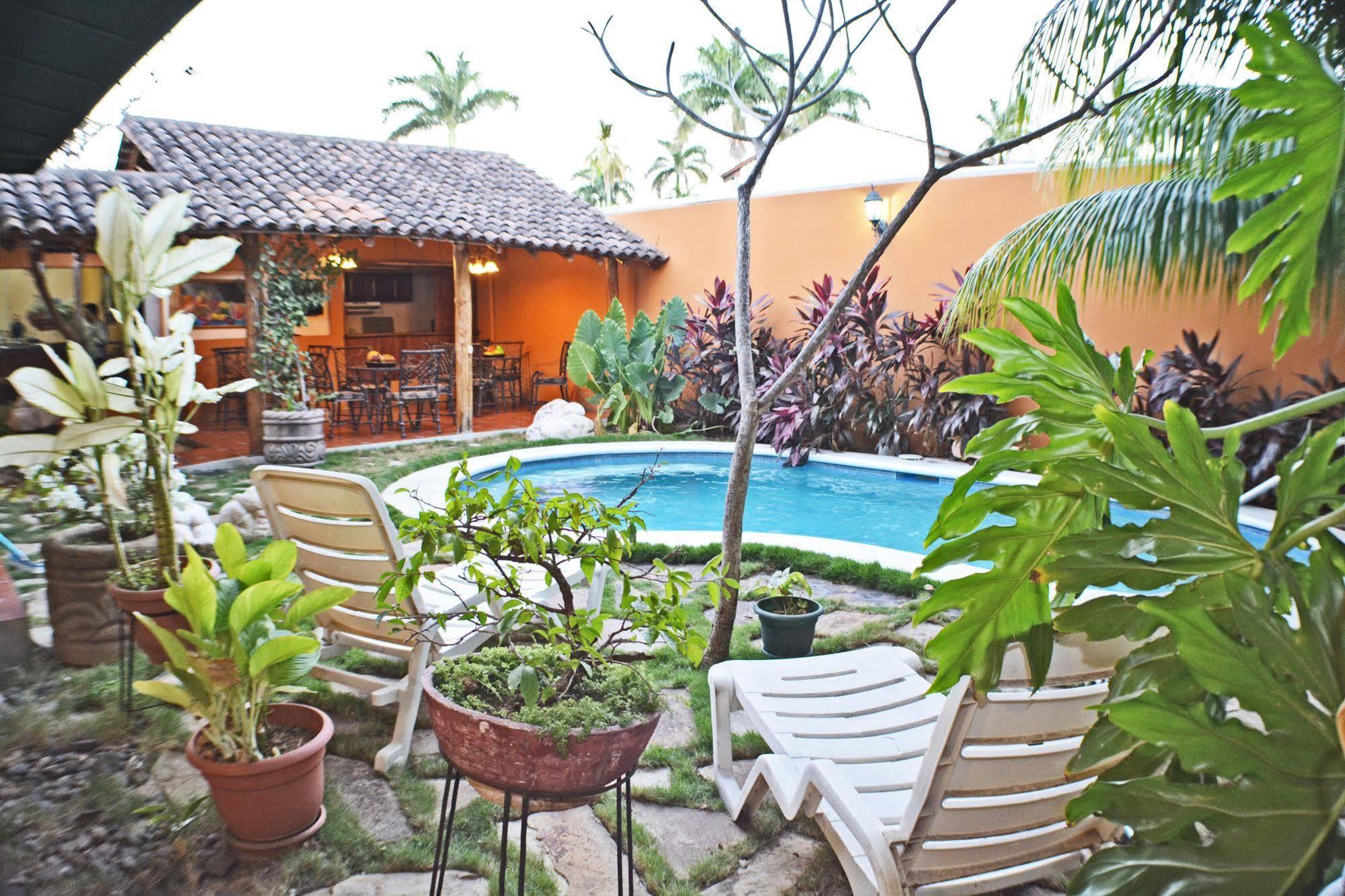 Hotel Colonnade Nicaragua Managua Exterior photo