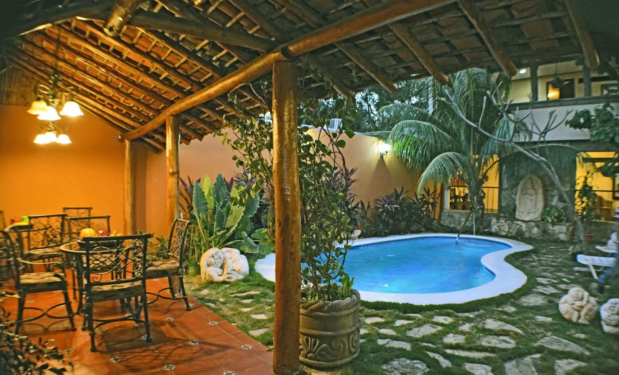 Hotel Colonnade Nicaragua Managua Exterior photo