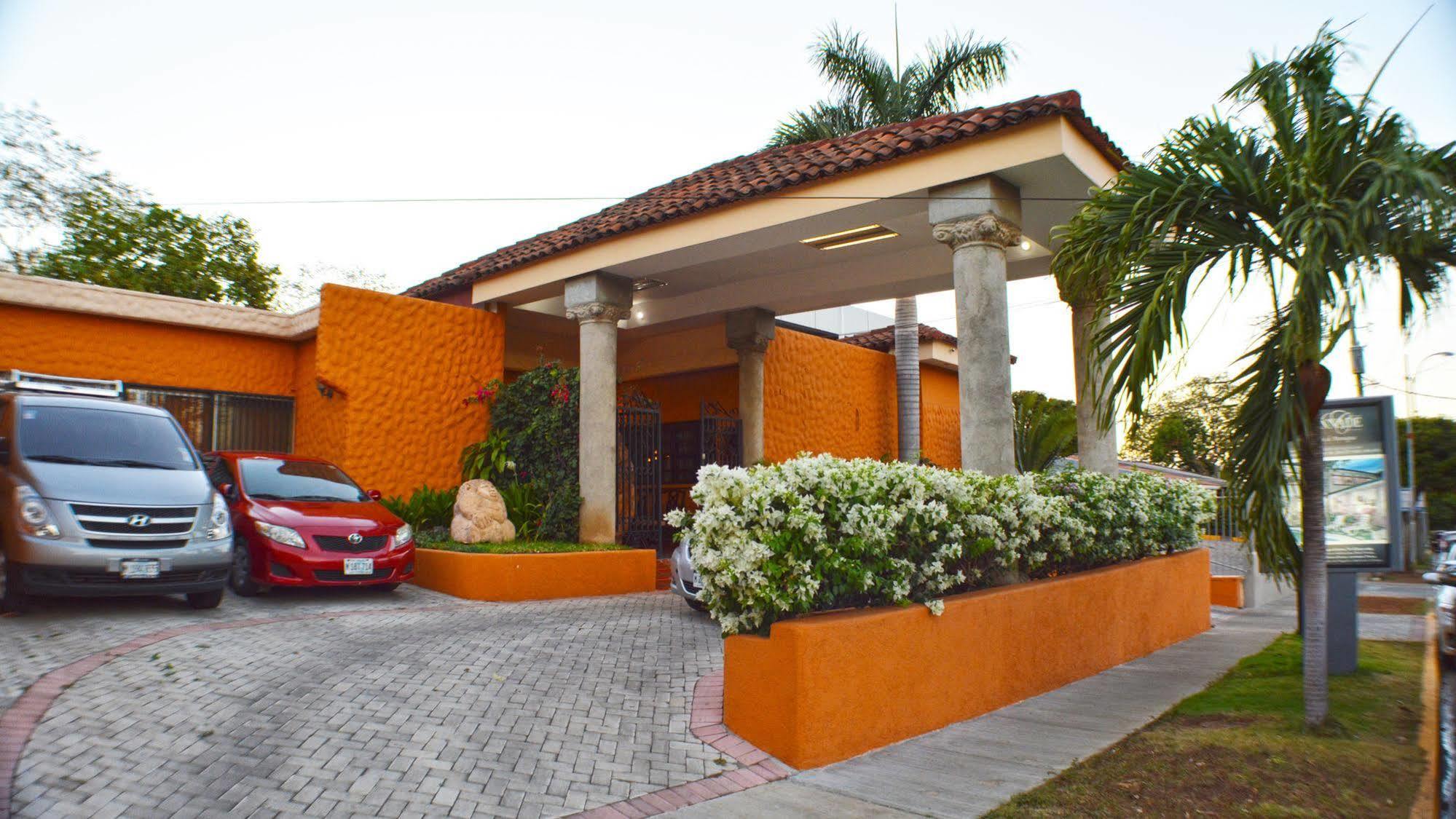 Hotel Colonnade Nicaragua Managua Exterior photo